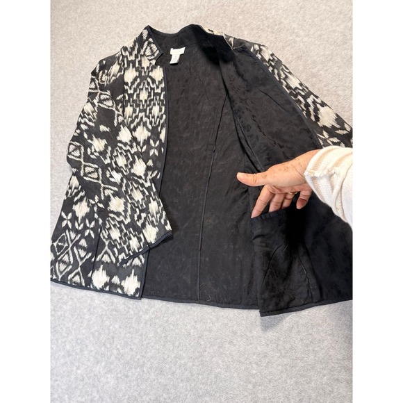 Women's Black and White Chico's Size 1 Excellent Condition - Picture 5 of 9